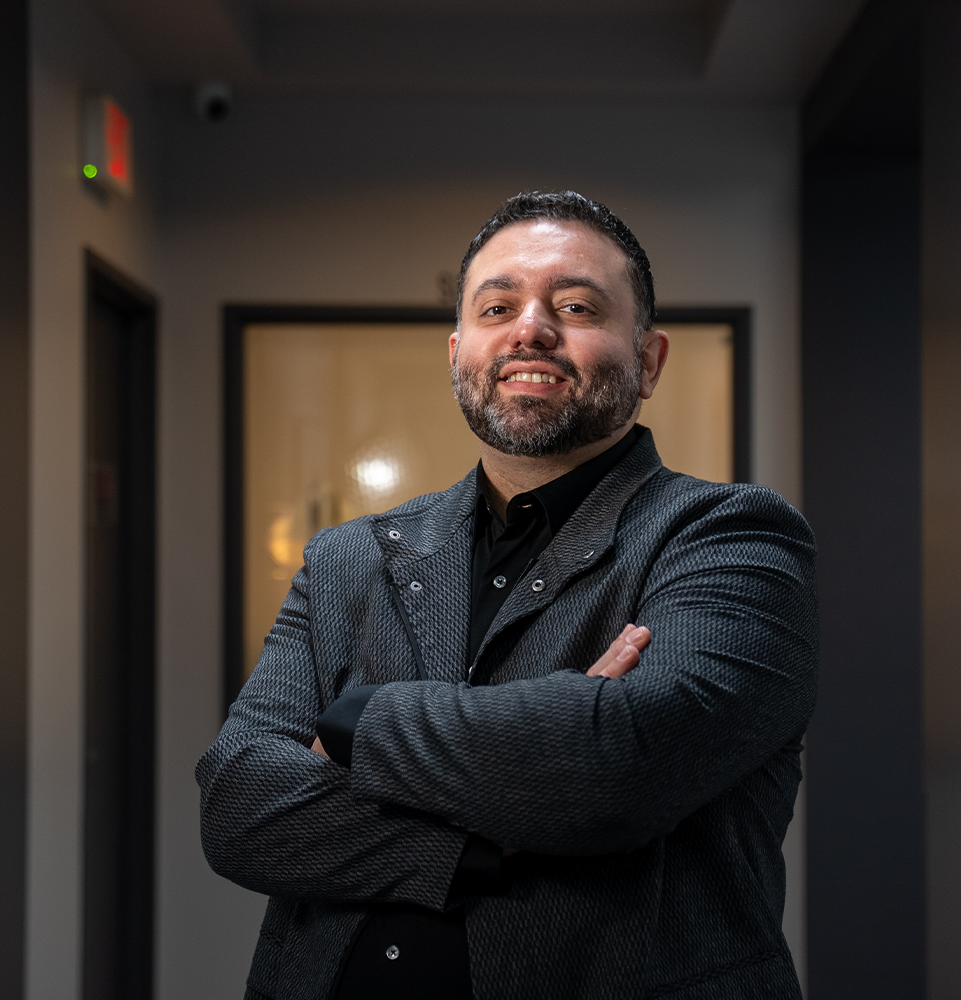 Meet Dr. Thomas Eshraghi